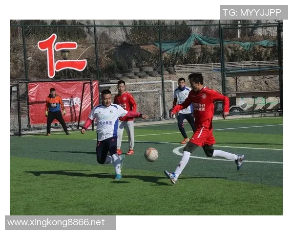 实时新闻刘静独家分享足球心得与技巧助你提升球技与战术理解